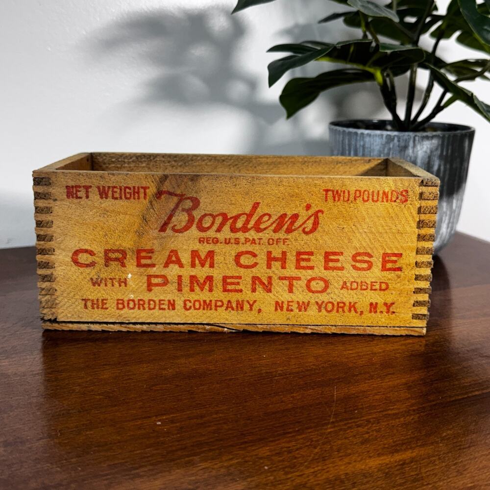Vintage Borden's Cream Cheese Pimento 2 LB Wooden Advertising Box Crate NY